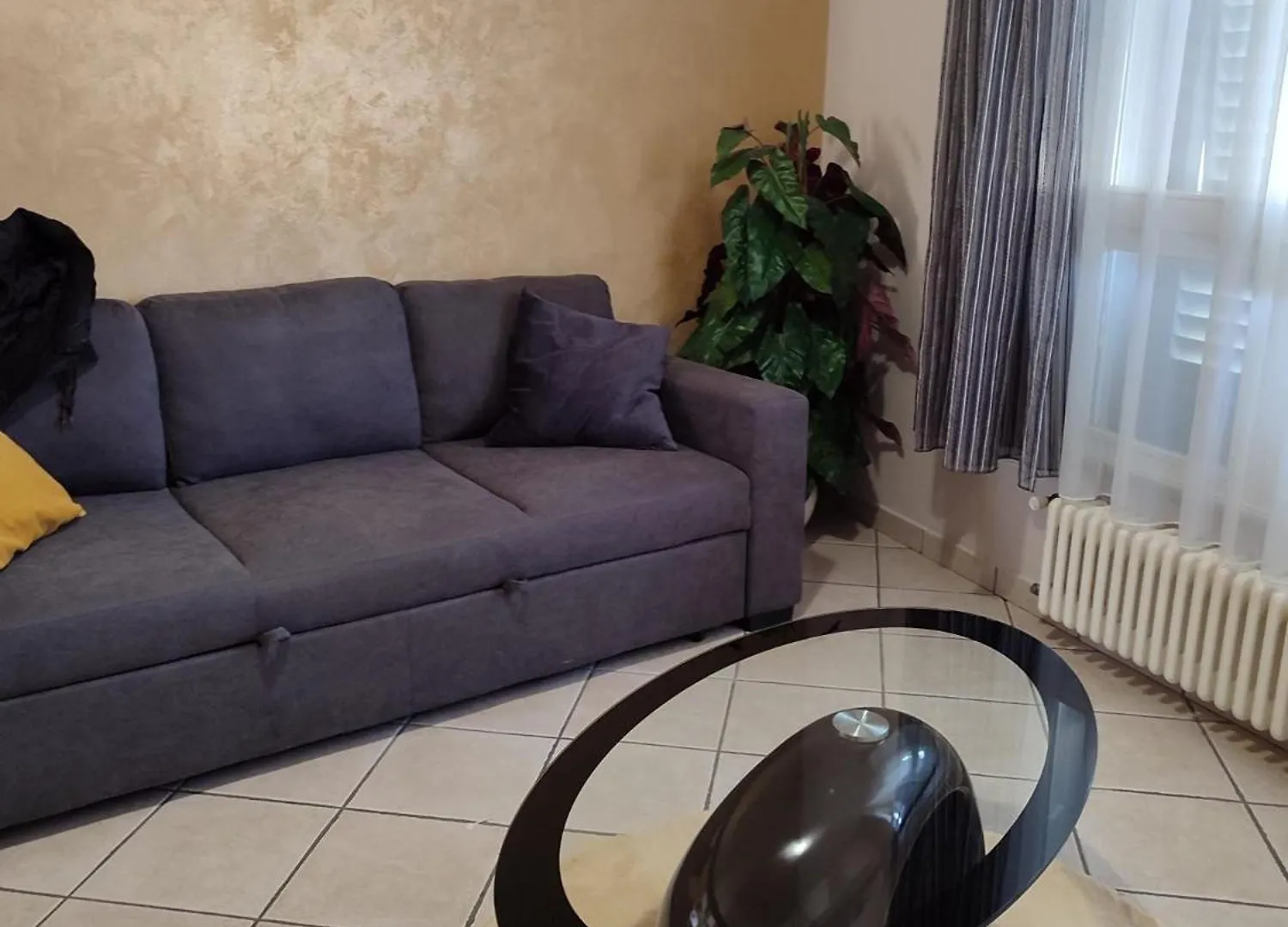 Diana\'S Home contacts